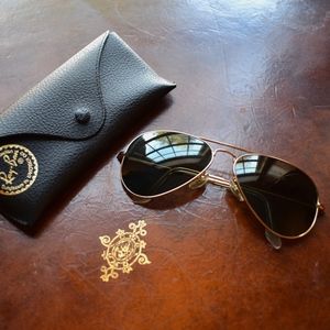 Ray-Ban Aviator Classic Polarized Sunglasses